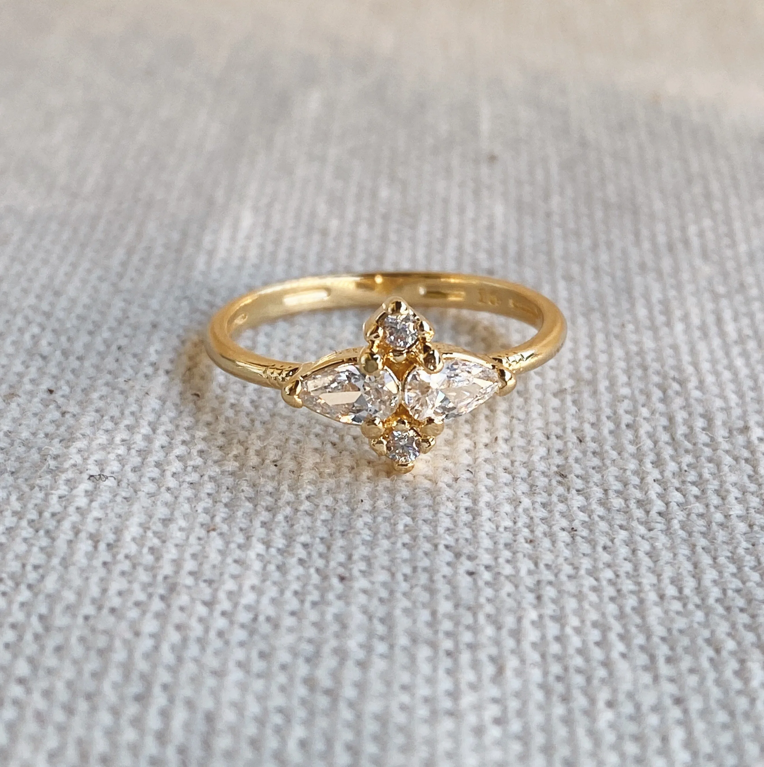 18k Gold Filled Vintage Flower Cubic Zirconia Ring