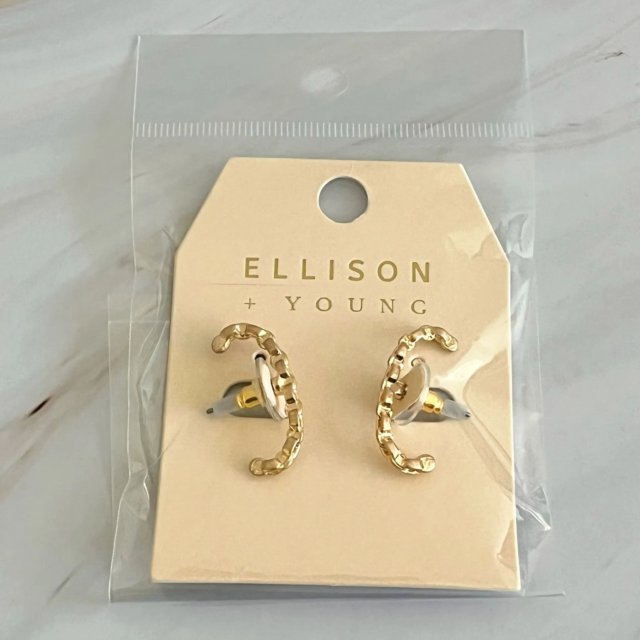 Chain C Shape Post Earrings