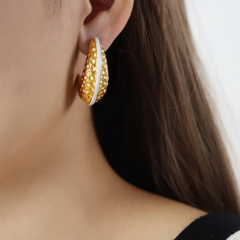 Golden Cashew Nut Earrings - Exquisite French Design for Women