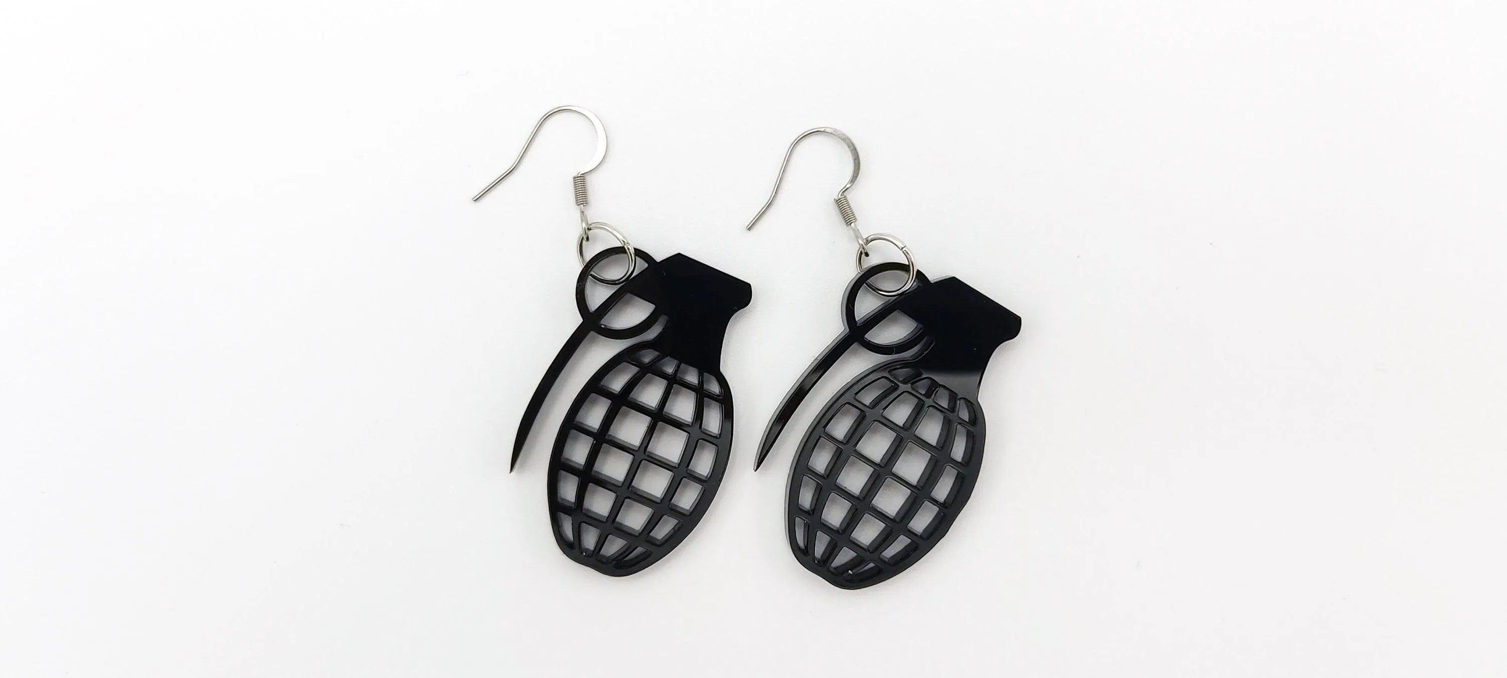 HAND GRENADE EARRINGS | Let your style explode!