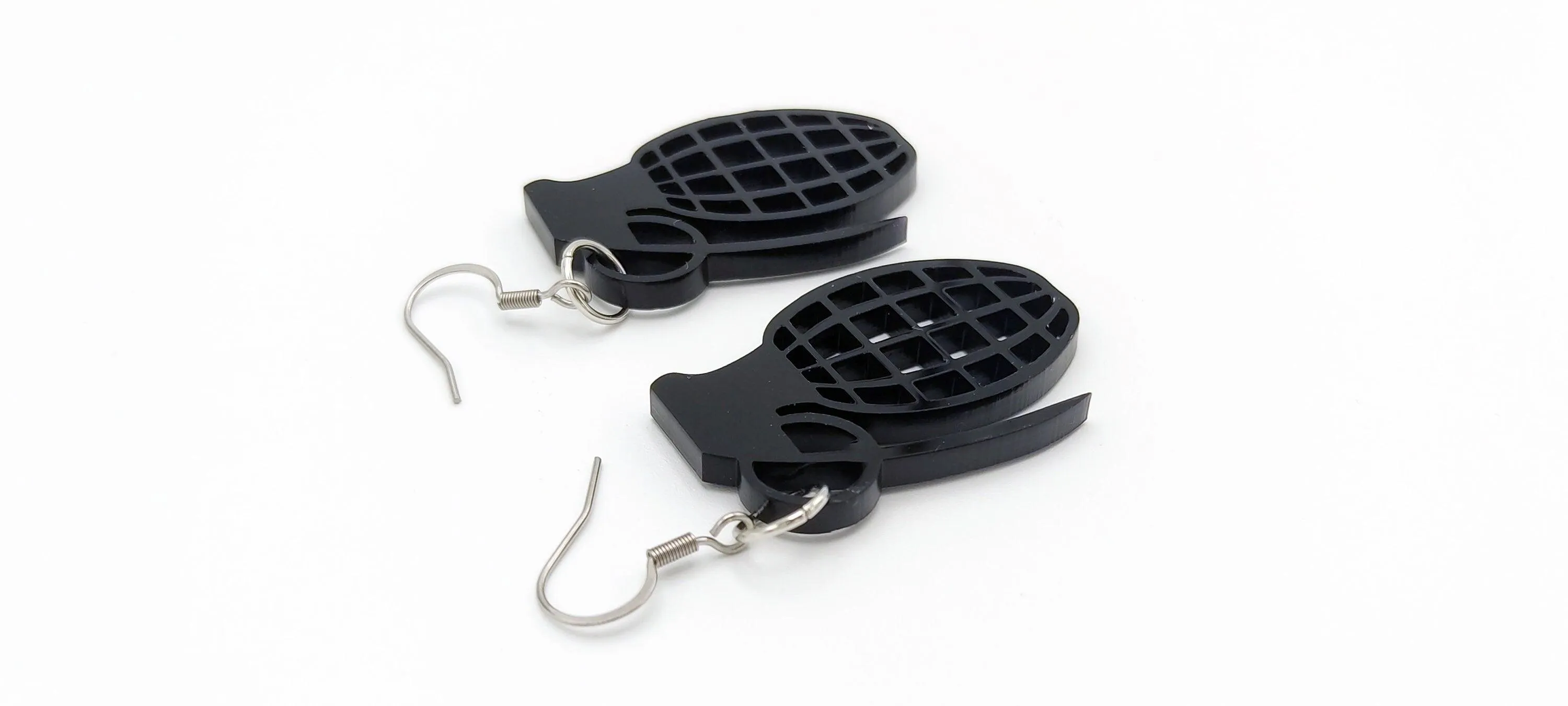 HAND GRENADE EARRINGS | Let your style explode!