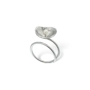 Simple limpet with pearl - adjustable ring - silver 925