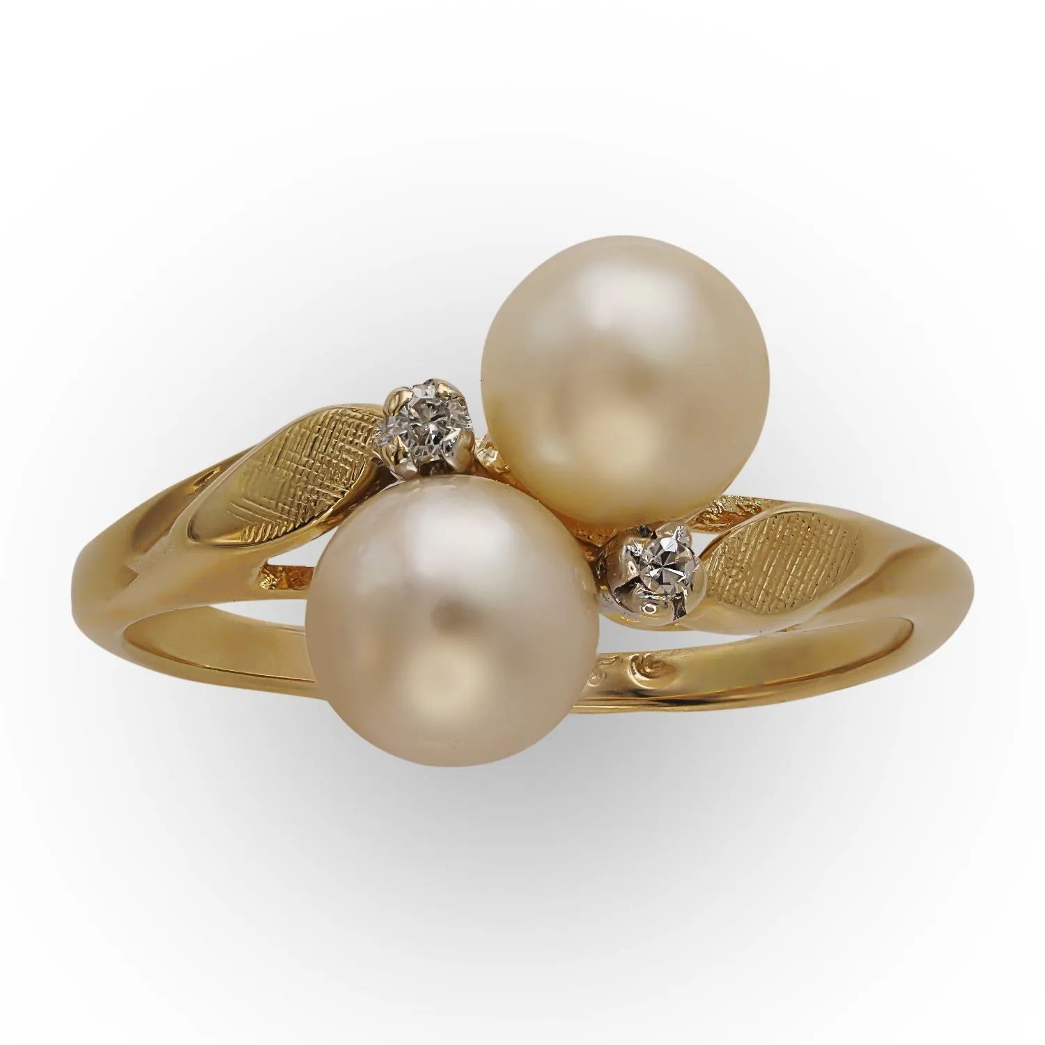 Yellow Gold Pearl Diamond Ring