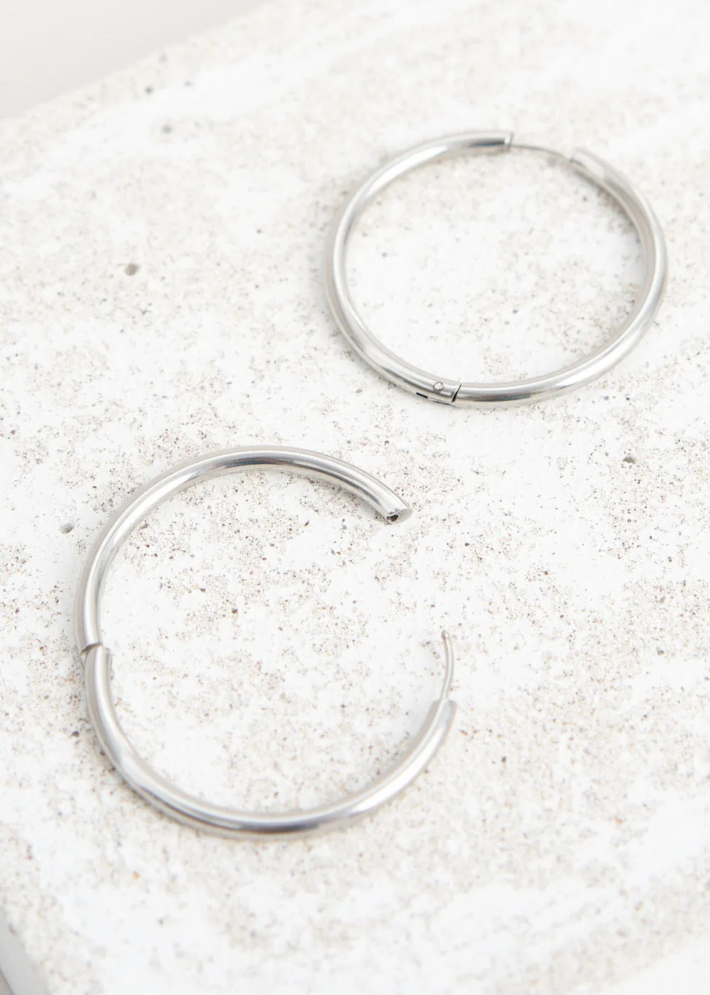 ZOE HOOP EARRINGS